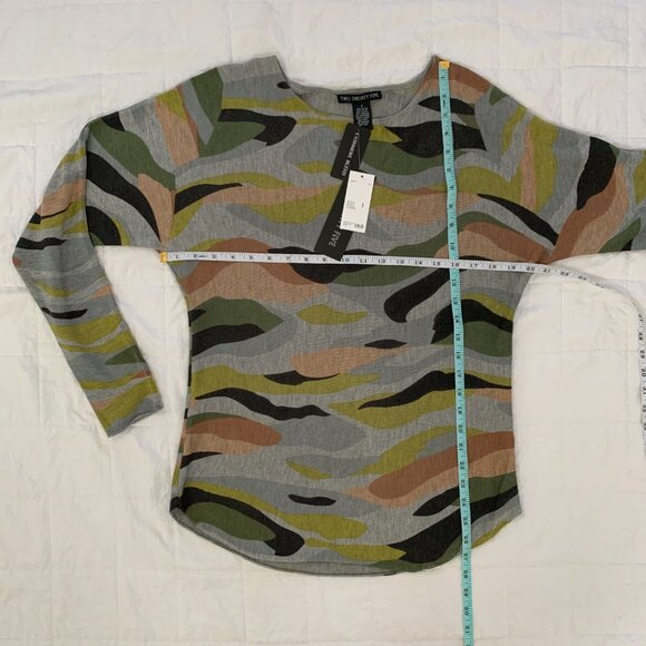 Two Twenty Five Sweater NWT, Camo, Cashmere Blend Size S - Picture 6 of 7